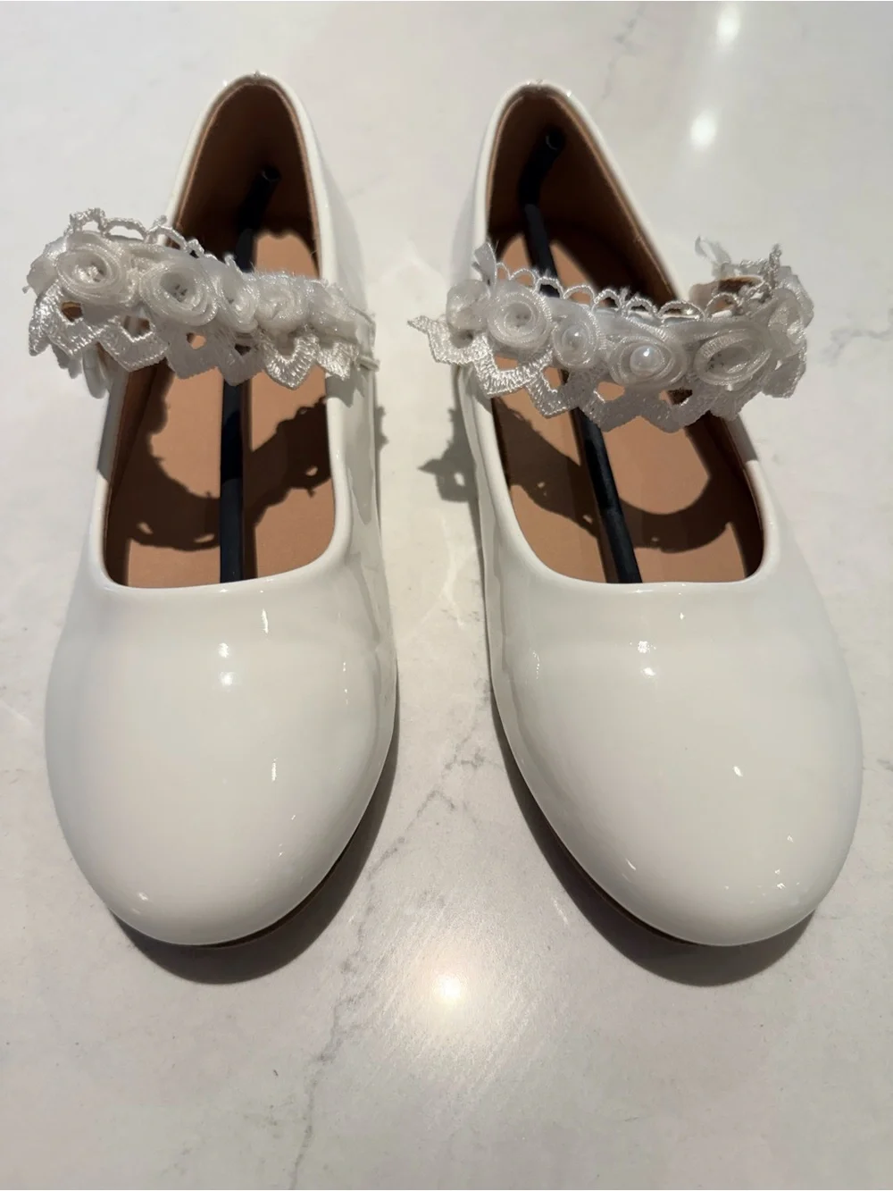 Tulleen Girls' White Patent Mary Jane Shoes with Lace Strap